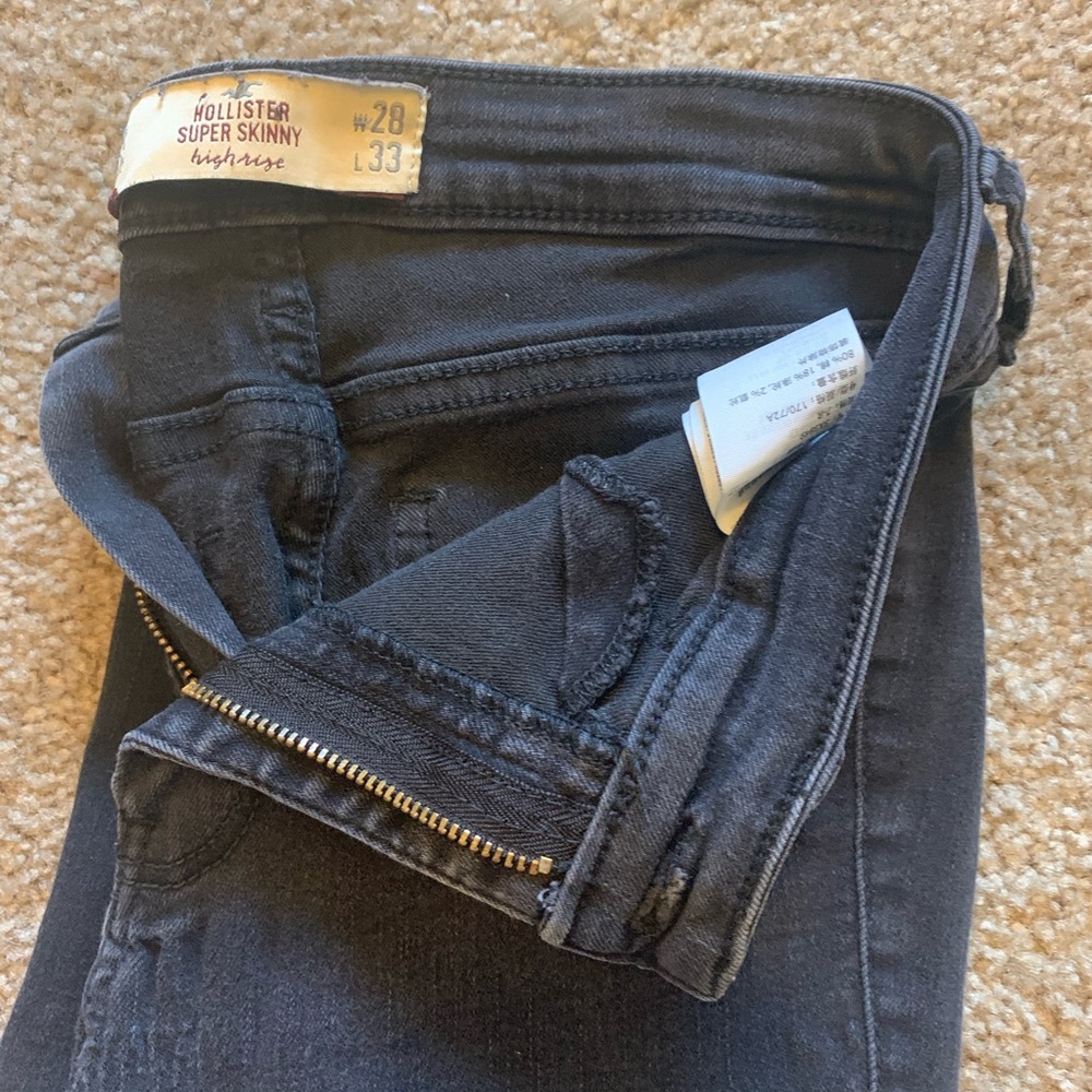 4/$20 Hollister super skinny jeans